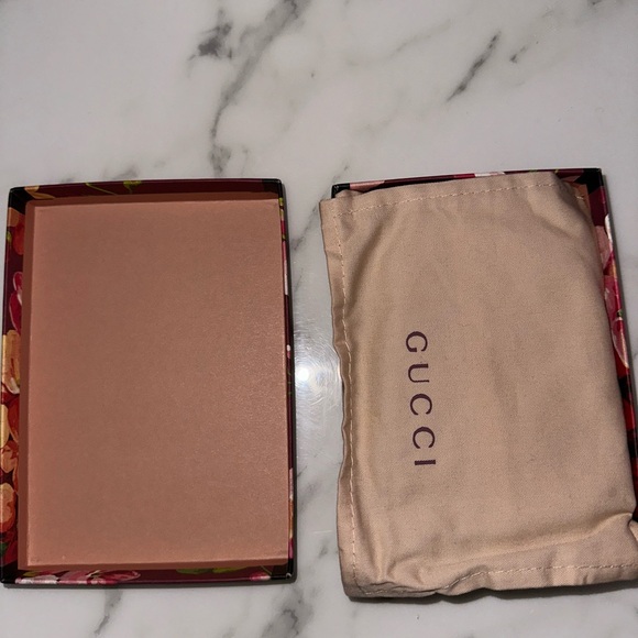 Gucci Flower Wallet - Picture 2 of 7